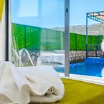 Villa Ortaç 3 Doğa Içerisinde, Korunaklı Kaş