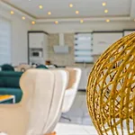 Ortac 3 Doga Icerisinde, Korunakli Villa Kaş
