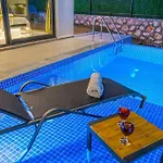 Ortac 3 Doga Icerisinde, Korunakli Villa Kaş