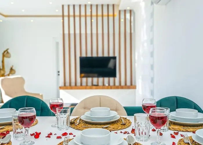 Ortac 3 Doga Icerisinde, Korunakli Villa Kaş